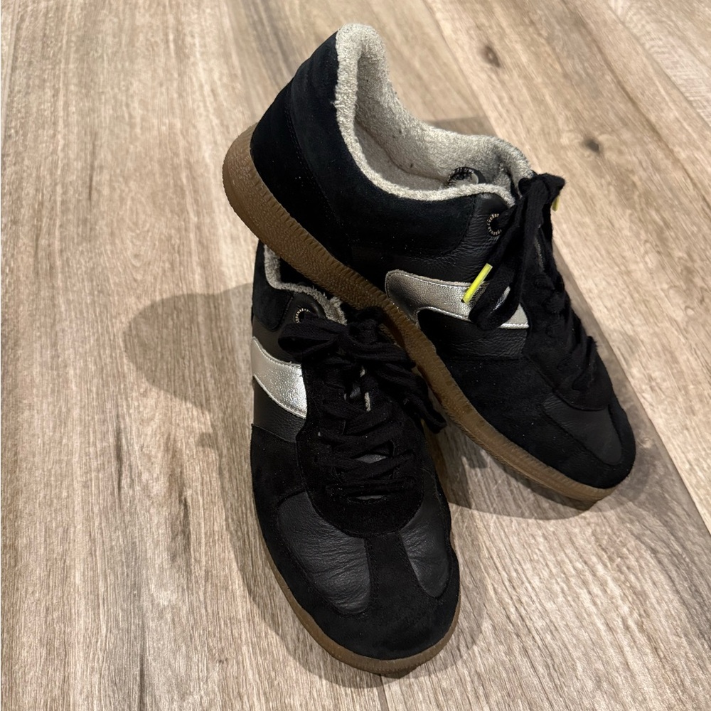 Verbenas Sneakers Sora Leather/Suede Black/Silver Made In Spain Reg. $100